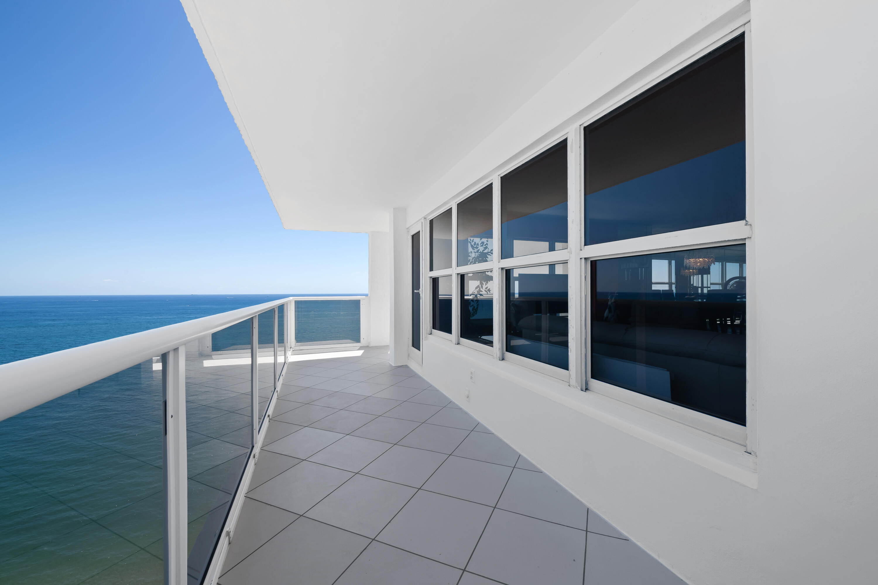 PLAYA DEL SOL CONDO - Residential