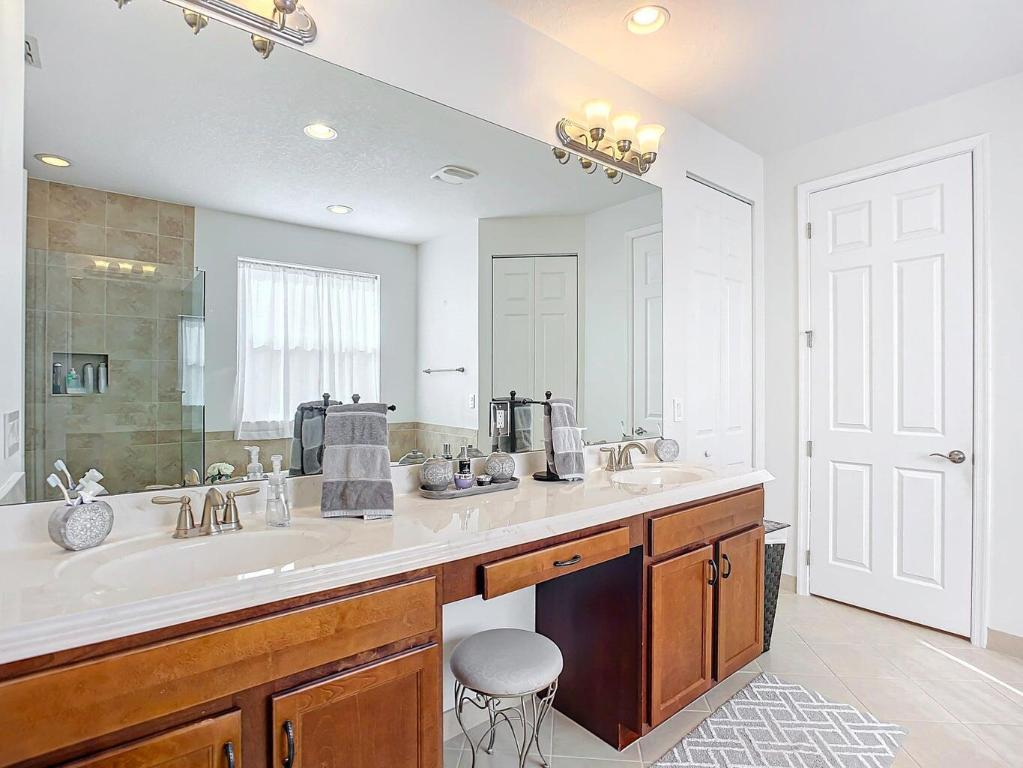 TRADITION - Residential