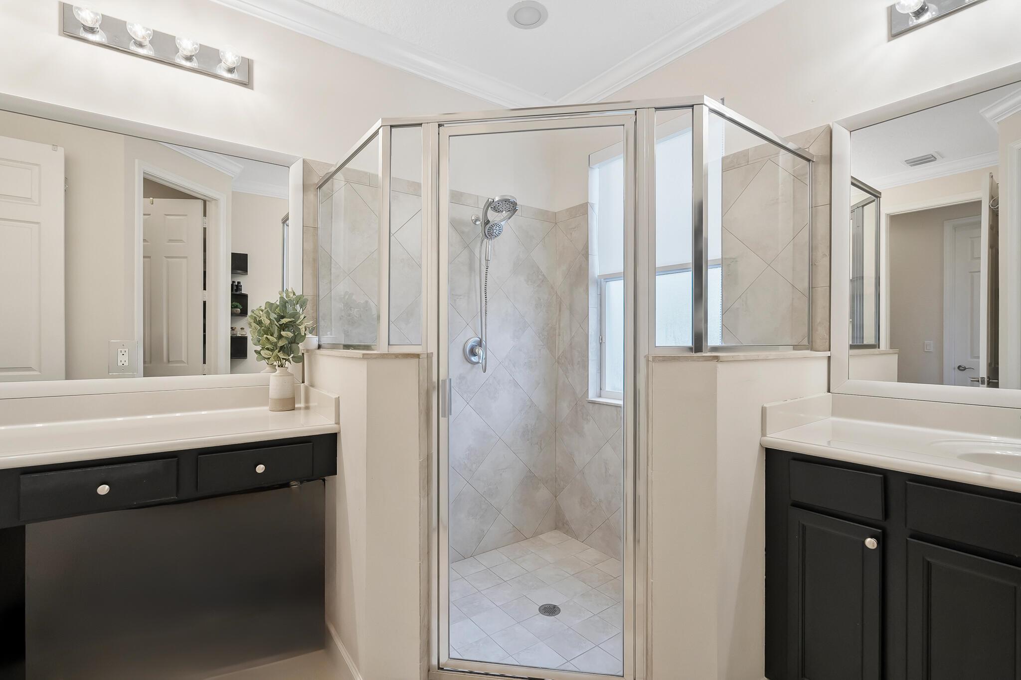 PASTELLE (AKA OAKS) - Residential