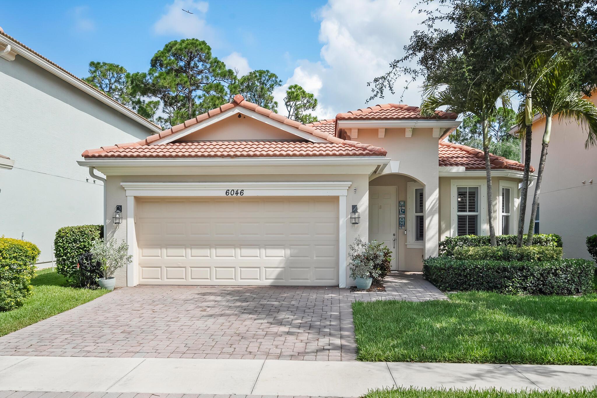 PASTELLE (AKA OAKS) - Residential