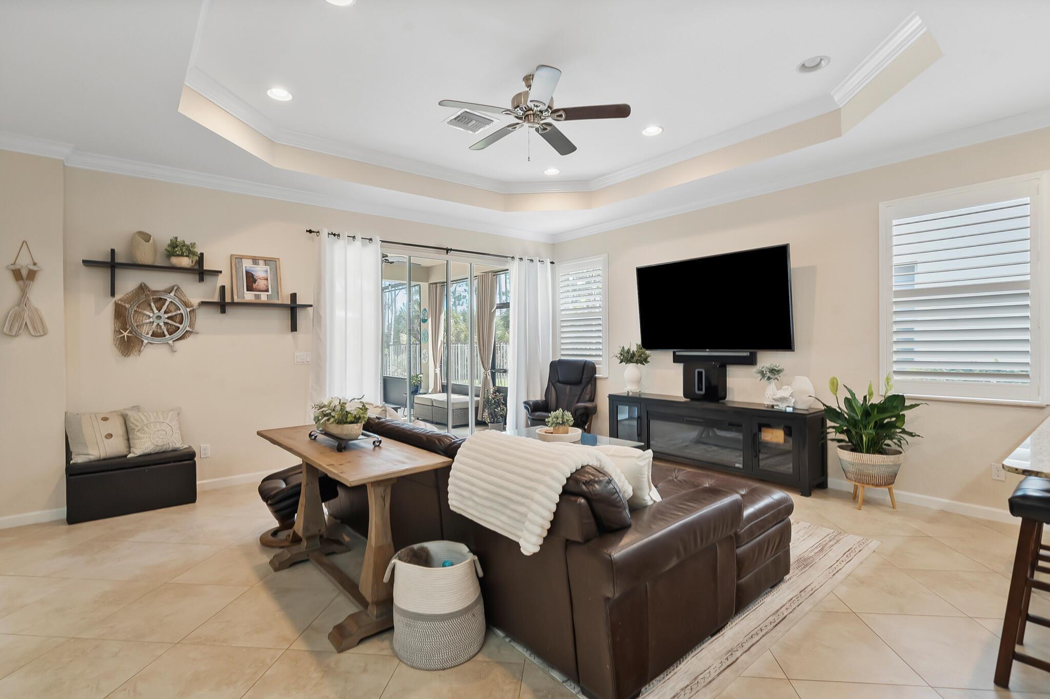 PASTELLE (AKA OAKS) - Residential