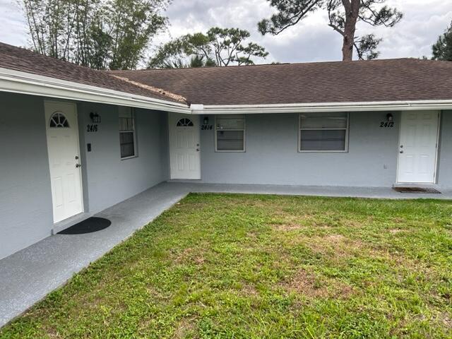 Quaint two bedroom, one bath villa style unit in a triplex located in a quiet non HOA area in West Palm Beach! Tile throughout with a spacious kitchen and separate laundry room in the unit. Off street parking is offered as well! Will go quickly!