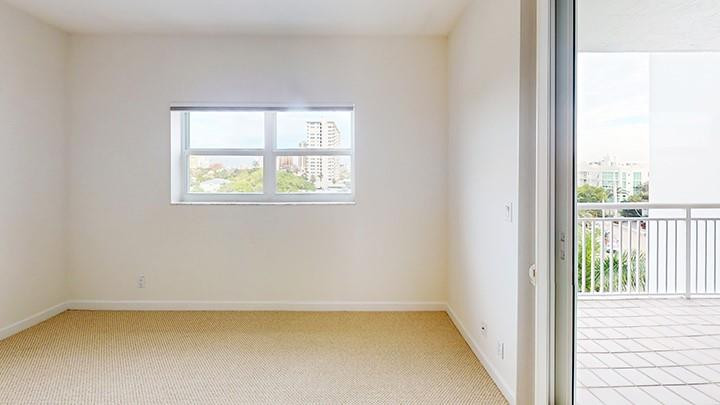 THE VILLAS OF SUNSET LAKE - Residential