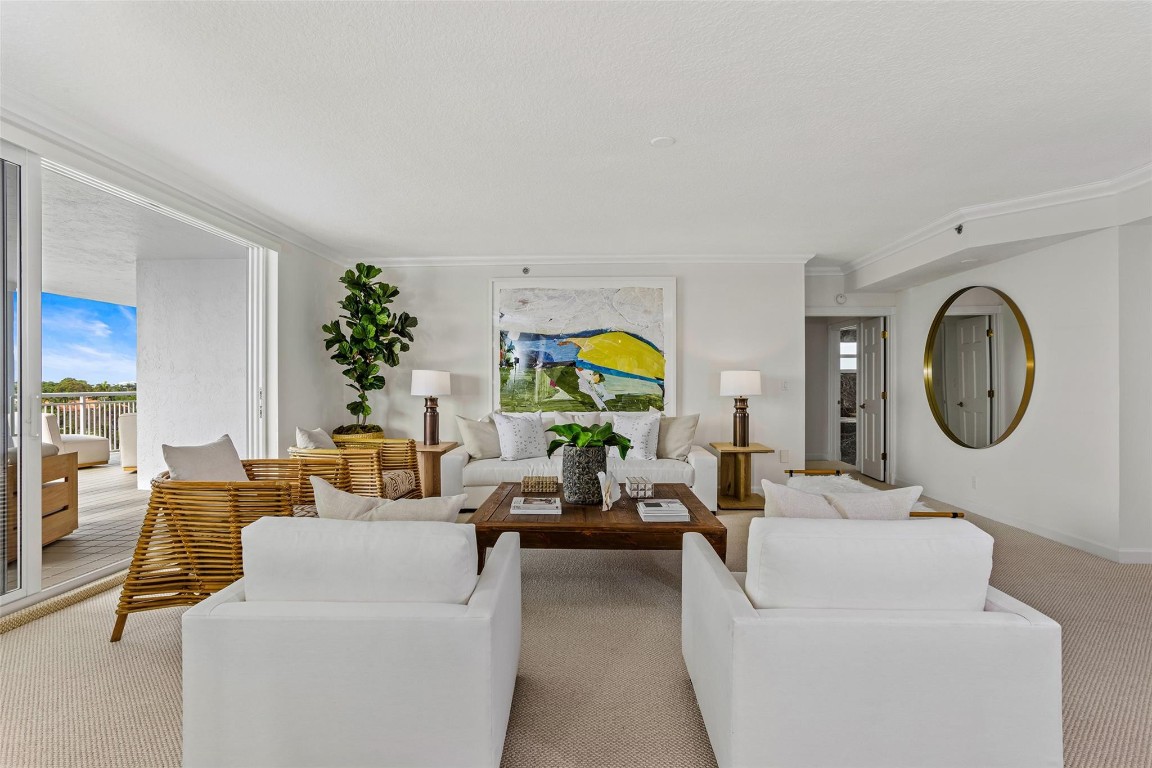 THE VILLAS OF SUNSET LAKE - Residential