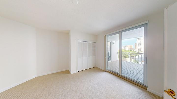 THE VILLAS OF SUNSET LAKE - Residential