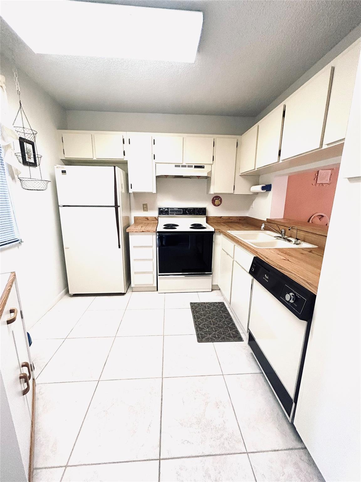 VIEWPOINTE CONDO - Residential