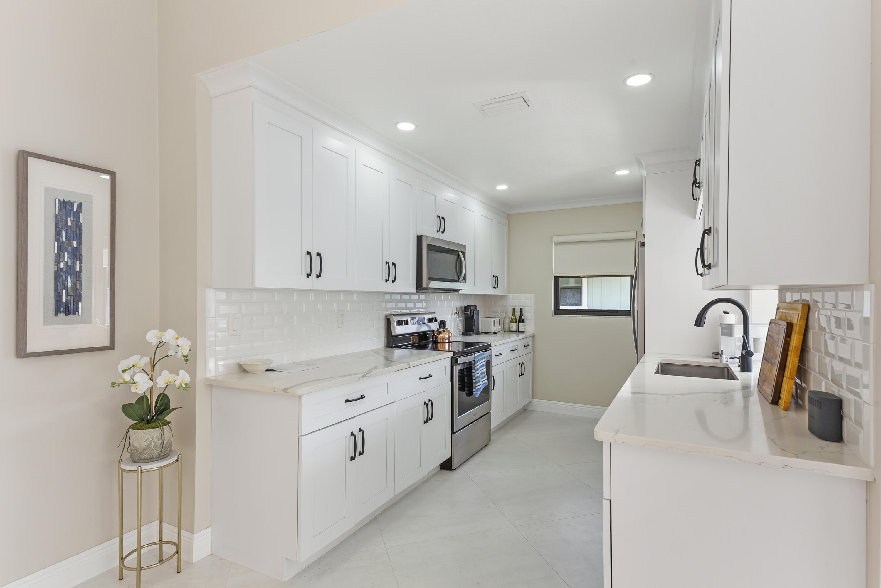 BELLA VISTA - Residential Lease