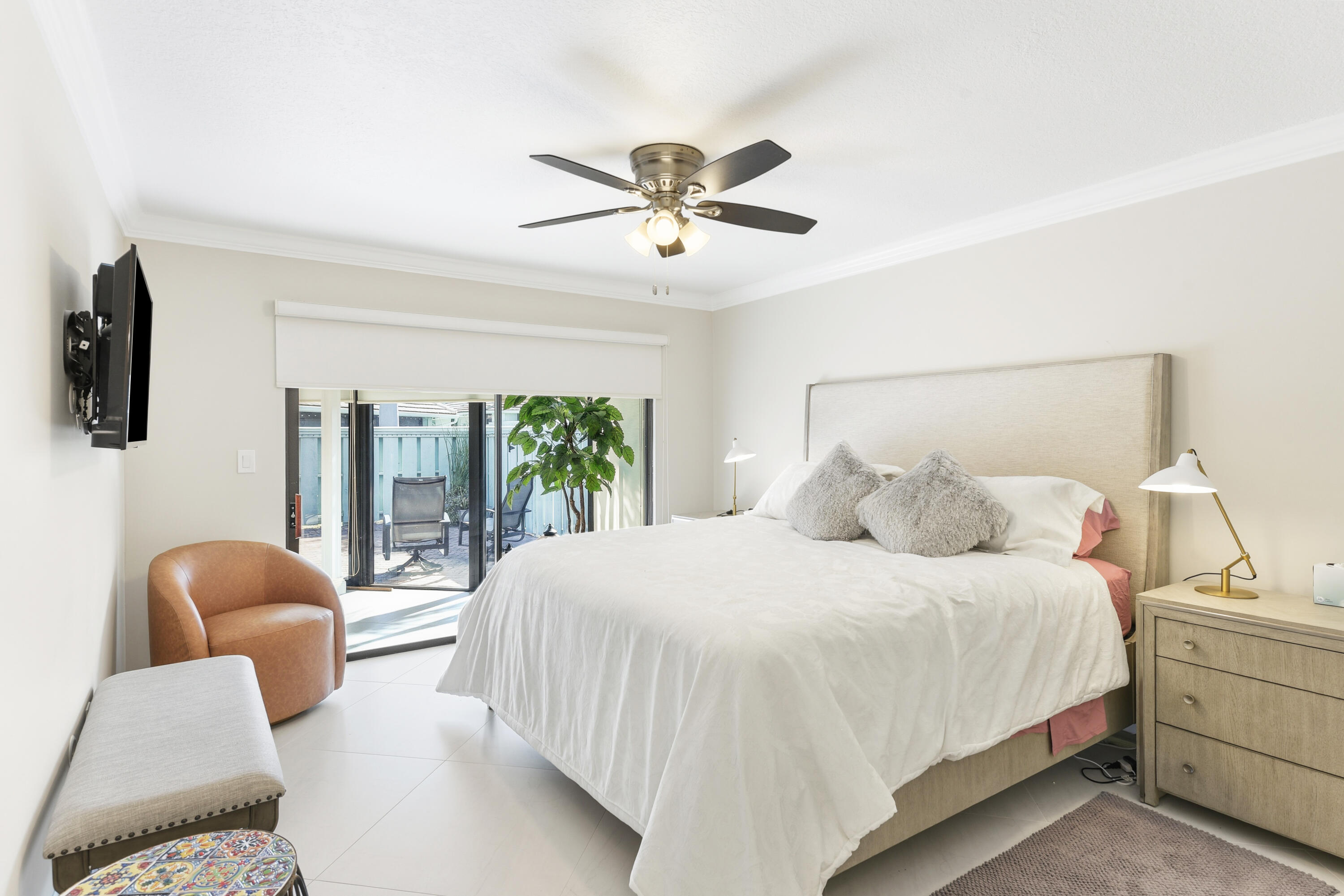 BELLA VISTA - Residential Lease