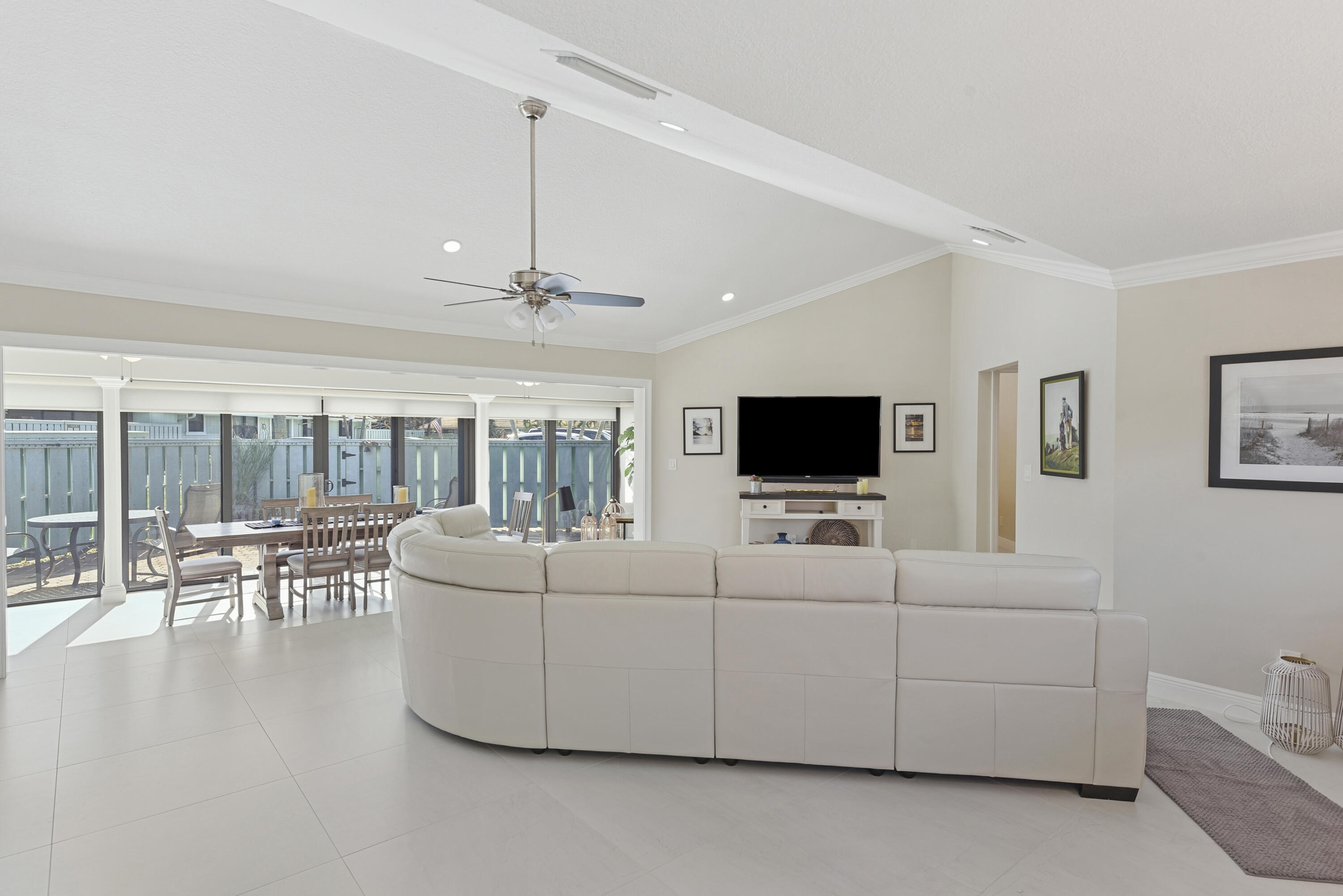 BELLA VISTA - Residential Lease