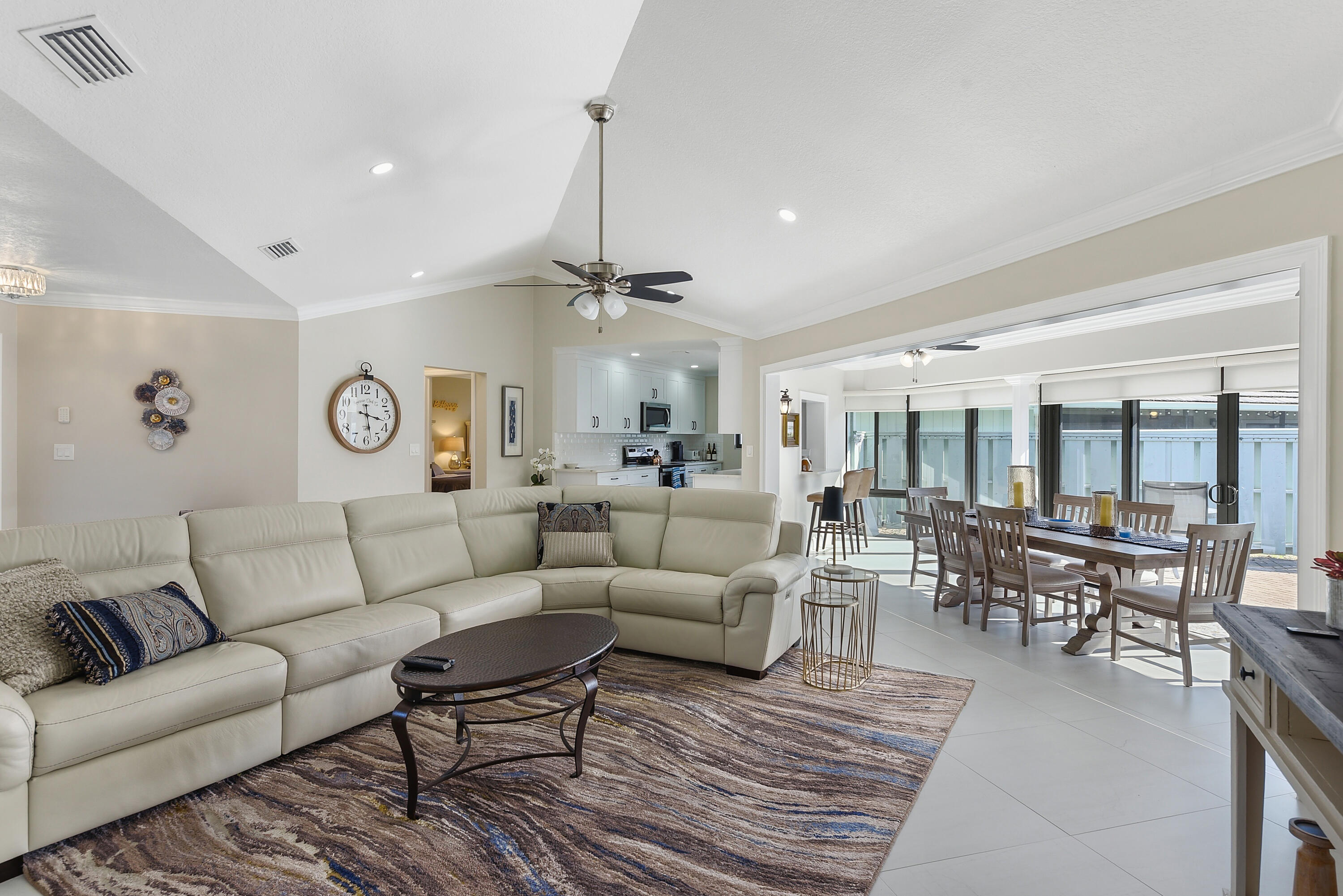 BELLA VISTA - Residential Lease