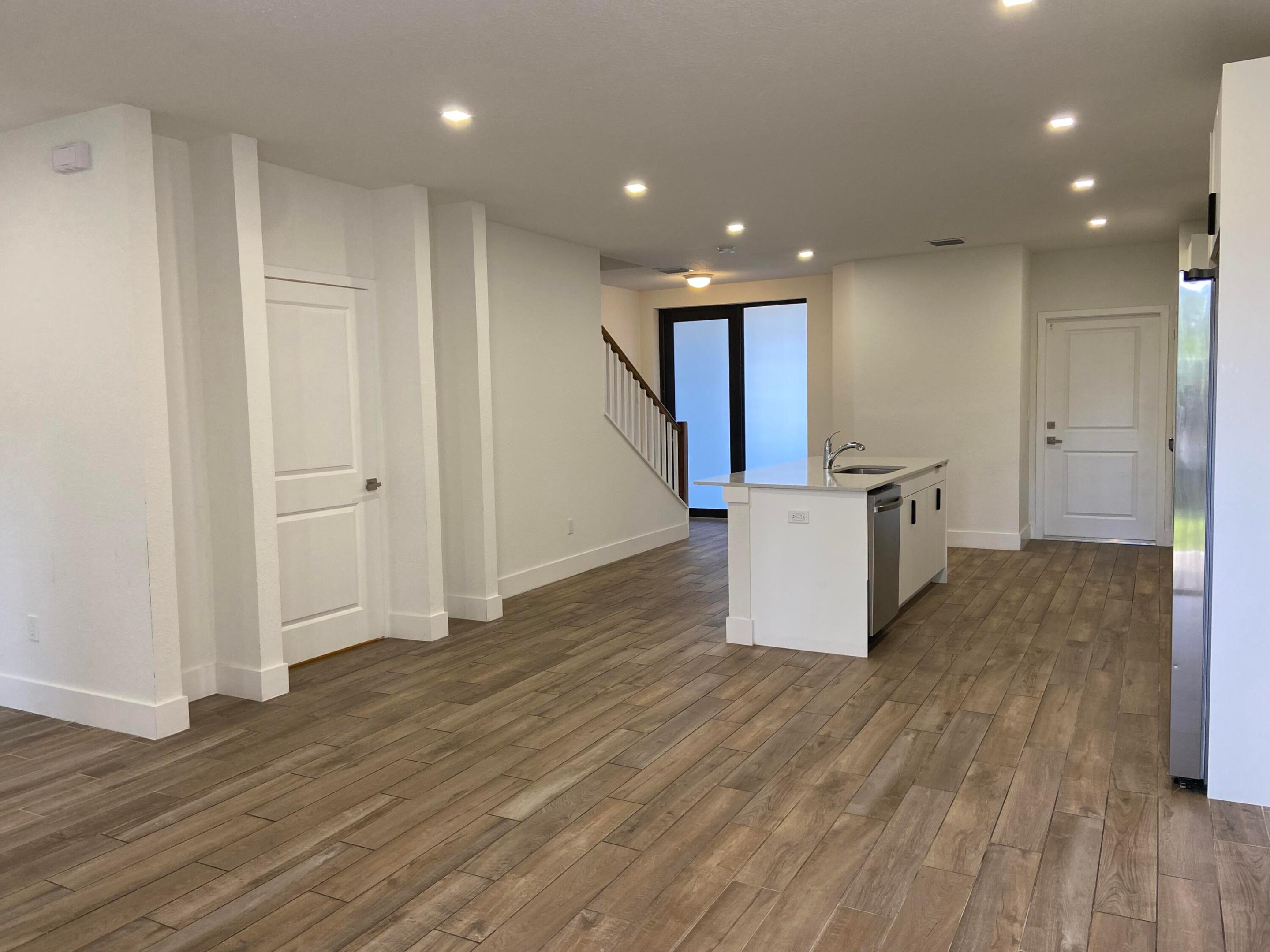 CASA DEL SOL - Residential Lease