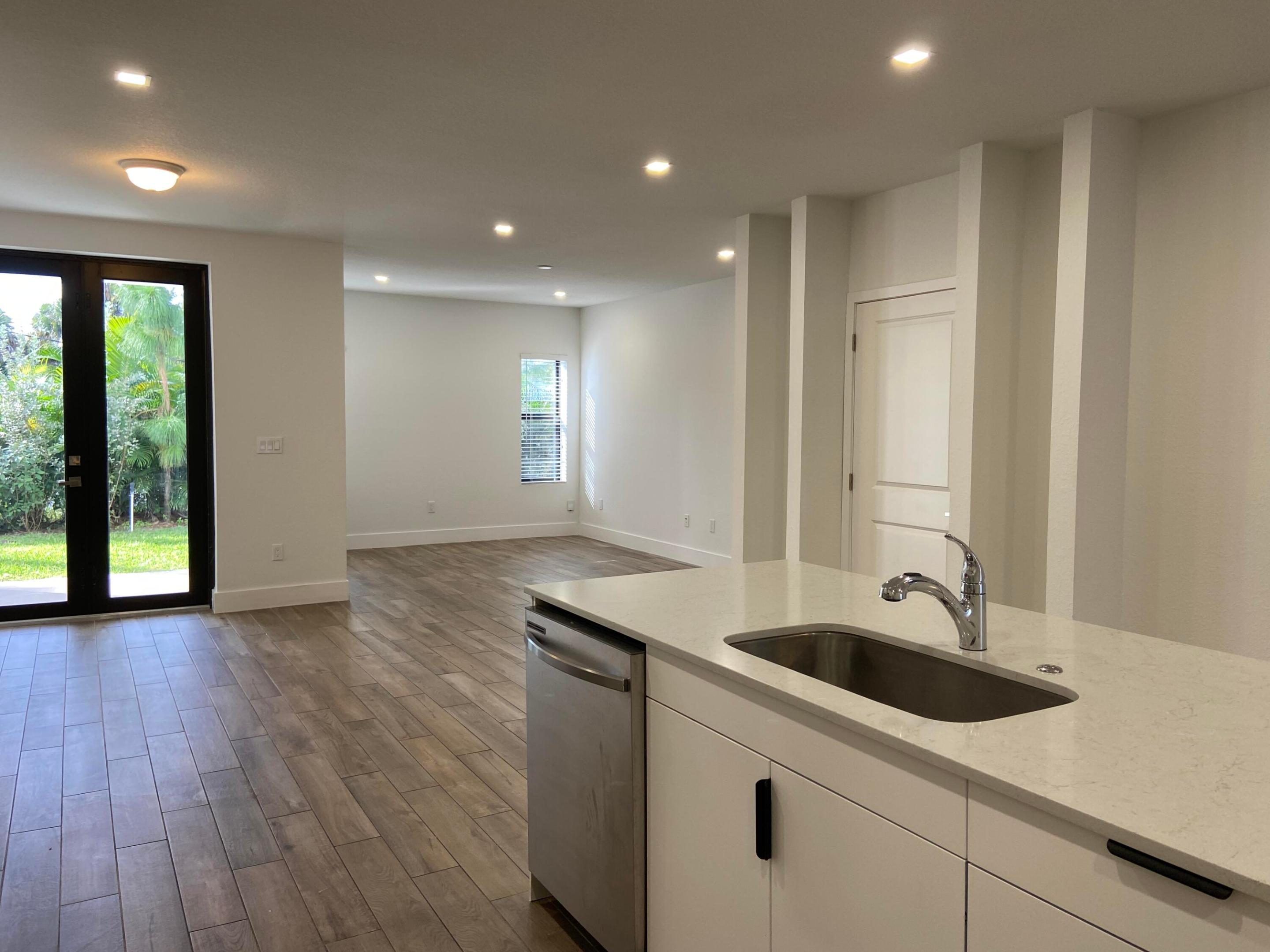 CASA DEL SOL - Residential Lease