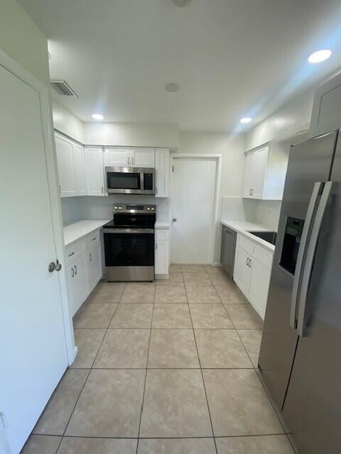 CAM ESTATES - Residential Lease