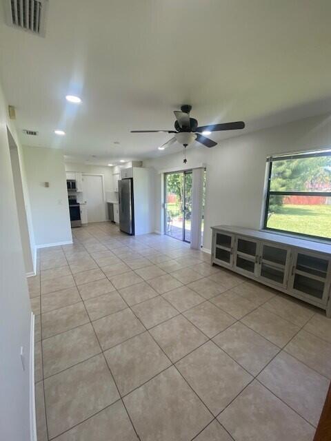 CAM ESTATES - Residential Lease