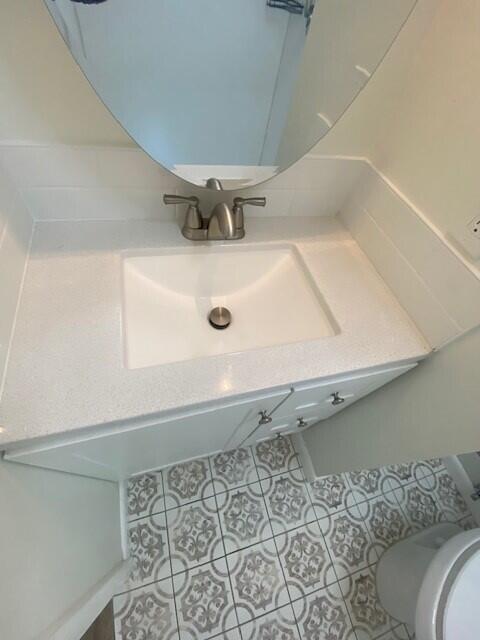 CAM ESTATES - Residential Lease