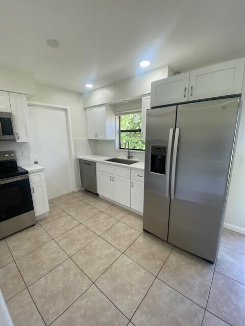 CAM ESTATES - Residential Lease