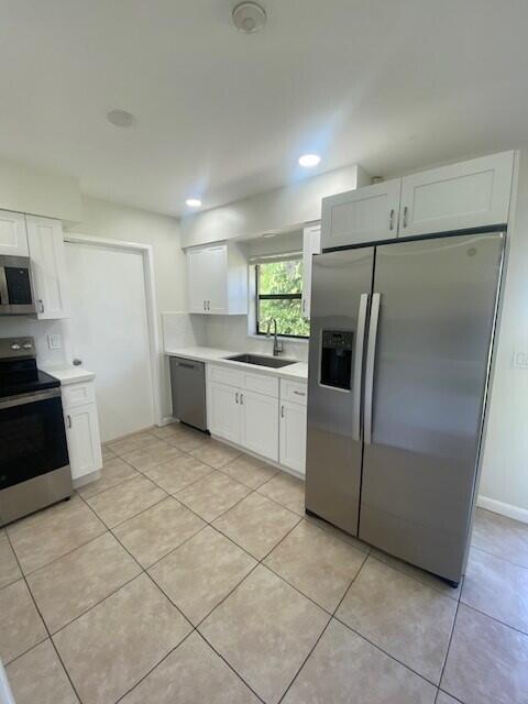 CAM ESTATES - Residential Lease