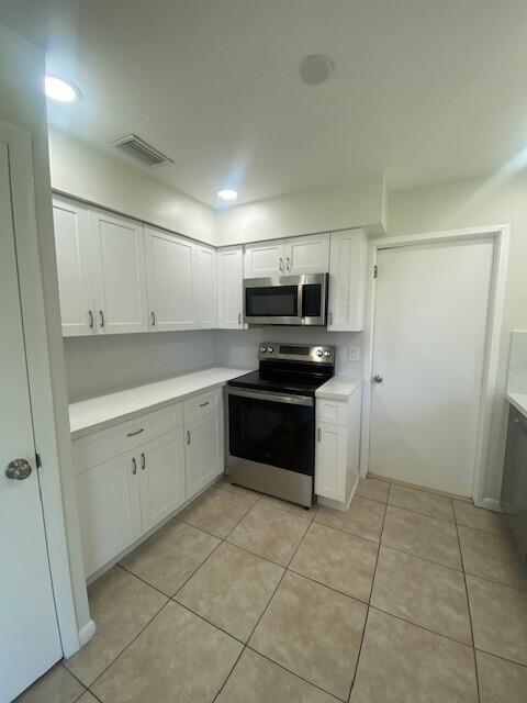 CAM ESTATES - Residential Lease