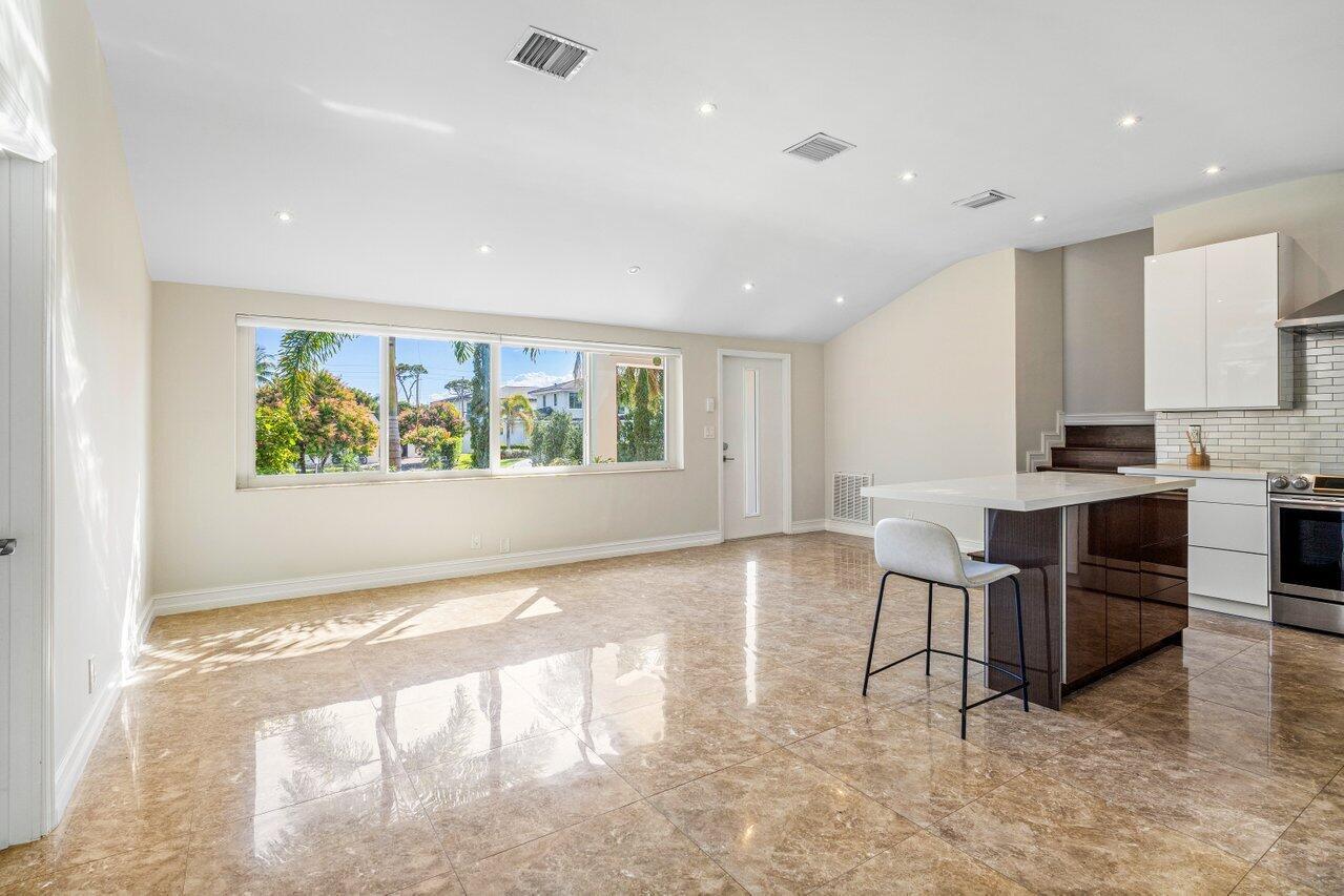 1455 NE 4th Court