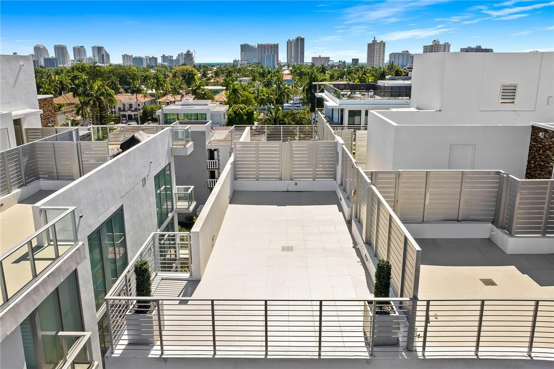 AquaMar Las Olas - Residential