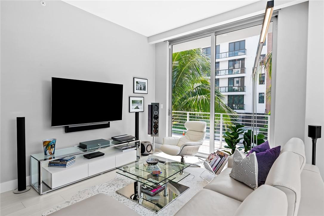 AquaMar Las Olas - Residential