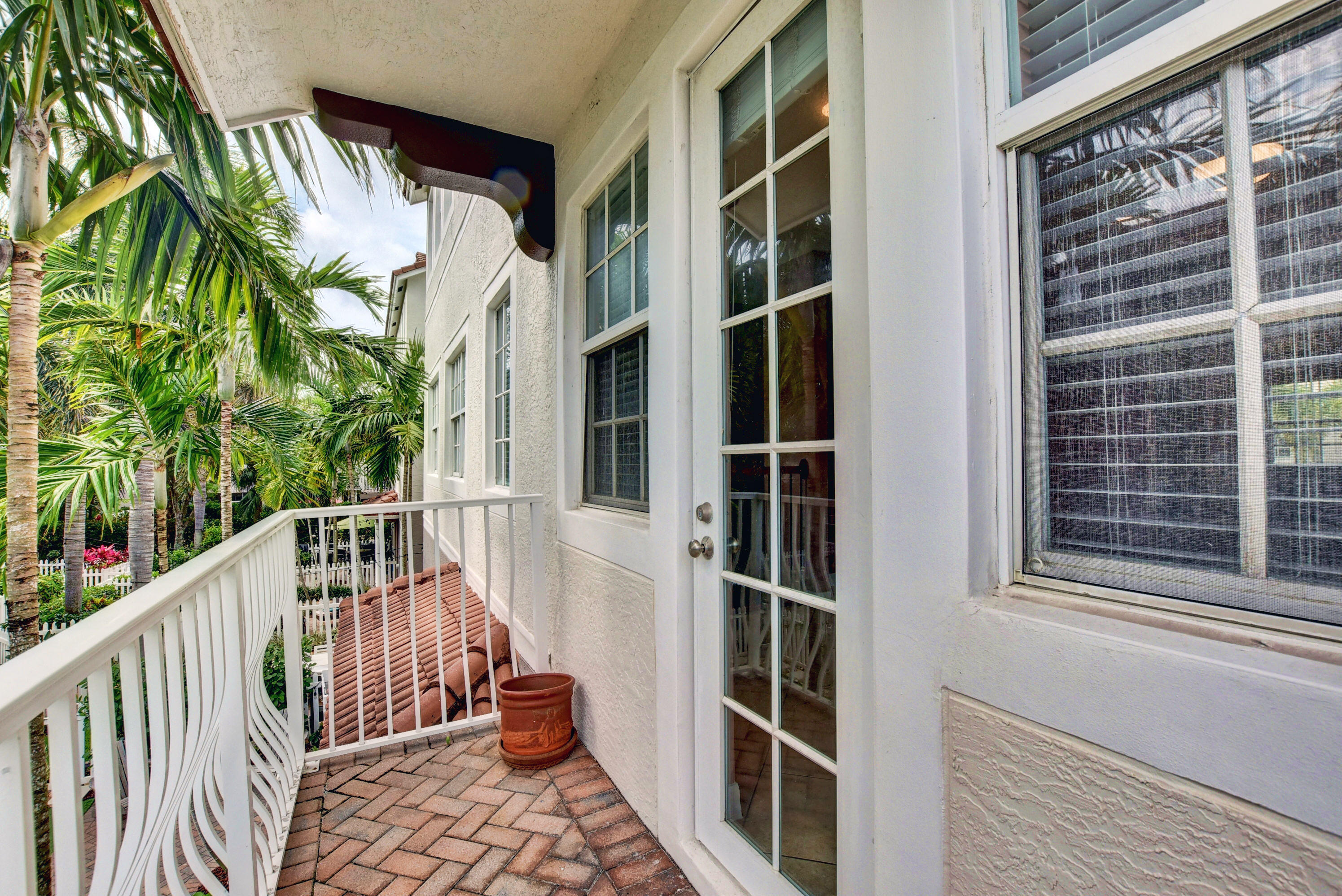 OCEAN CAY - Residential