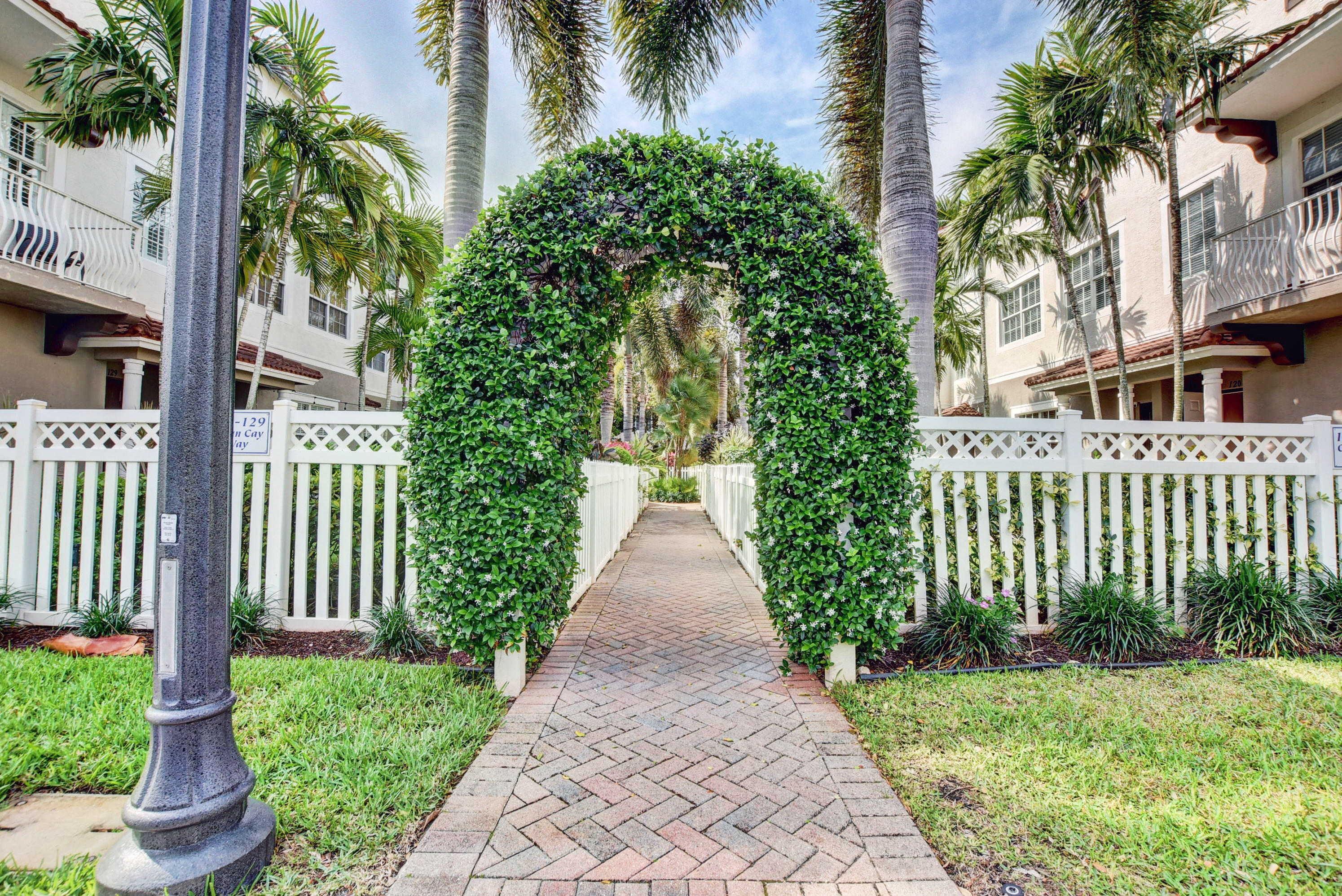 OCEAN CAY - Residential