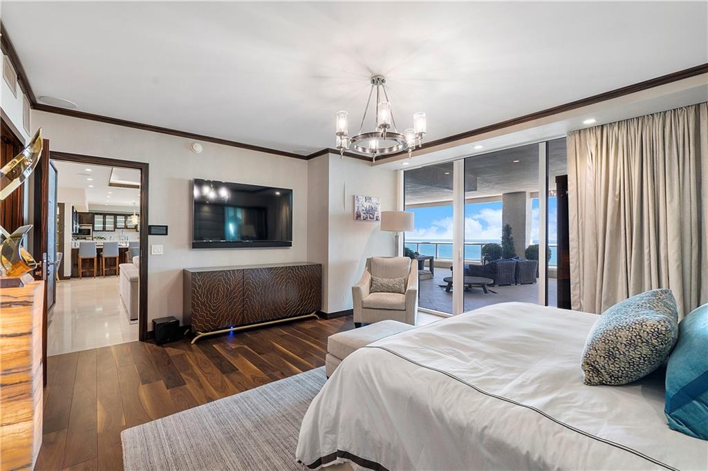 LAS OLAS BEACH CLUB - Residential