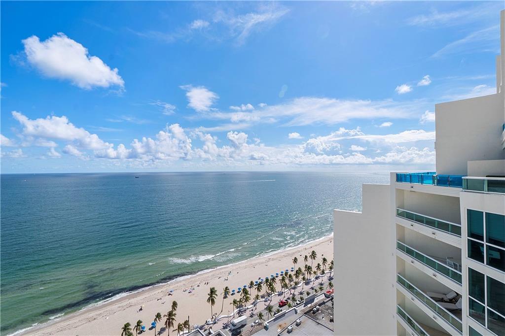 LAS OLAS BEACH CLUB - Residential