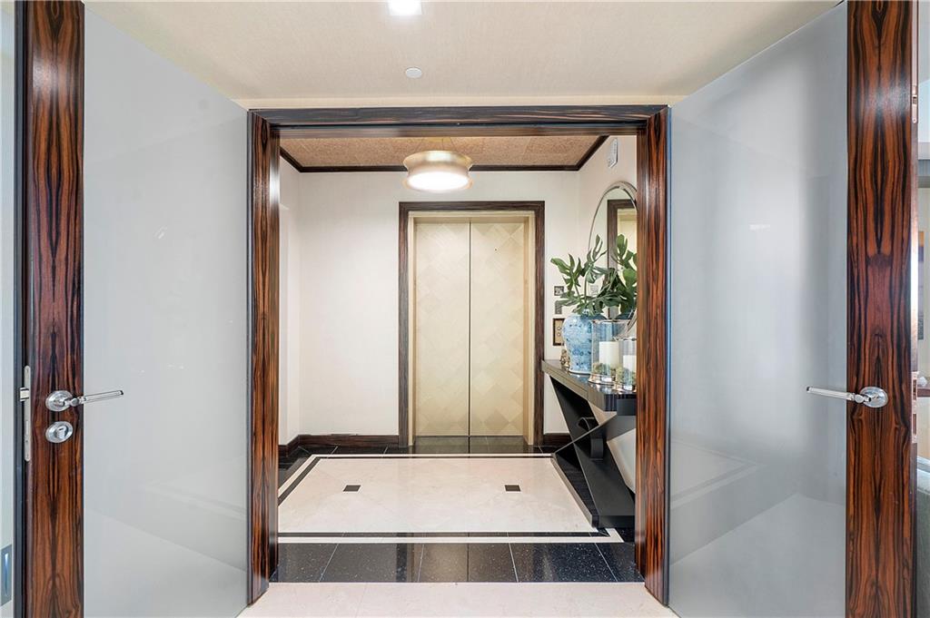 LAS OLAS BEACH CLUB - Residential