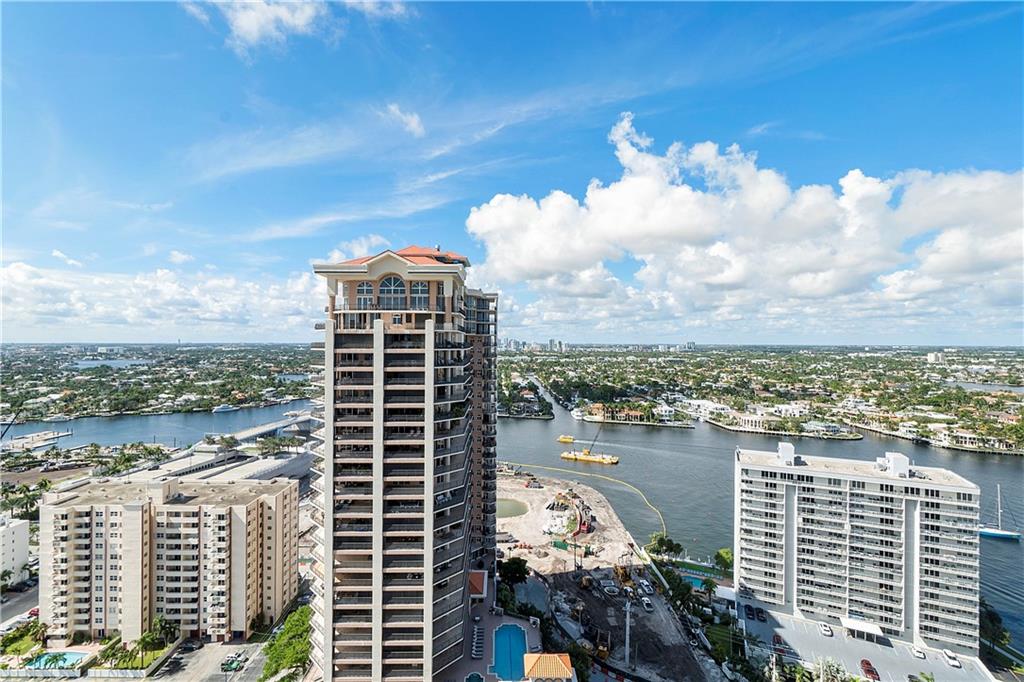 LAS OLAS BEACH CLUB - Residential