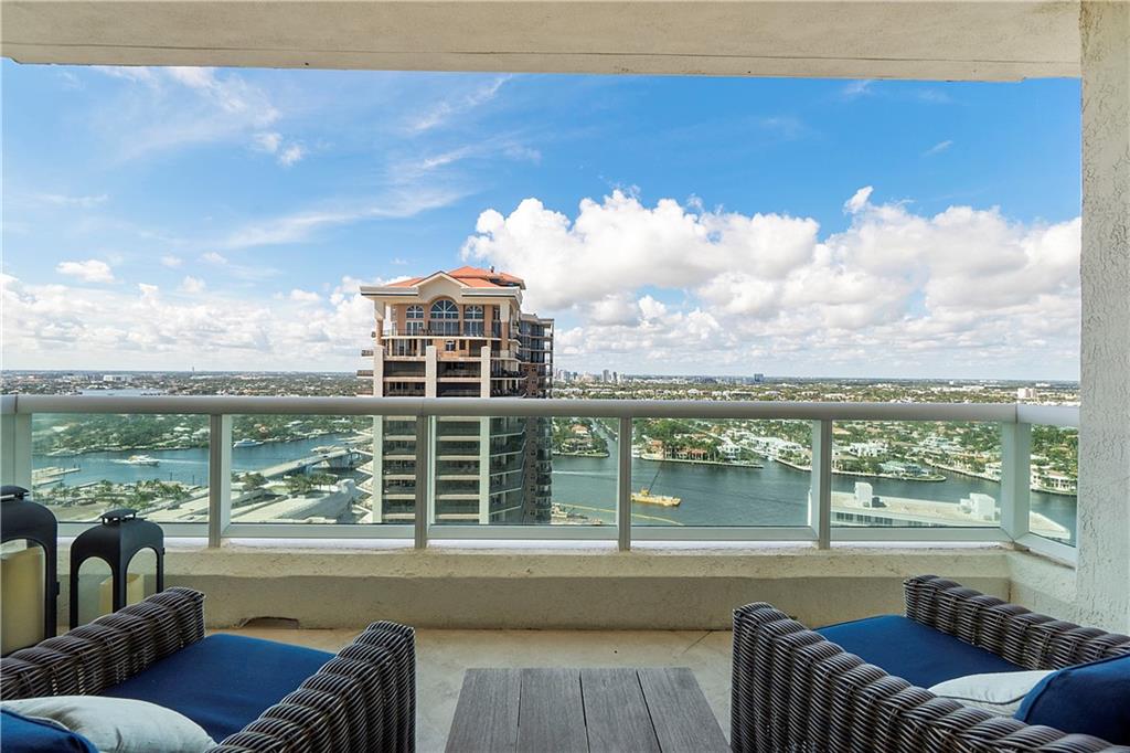 LAS OLAS BEACH CLUB - Residential