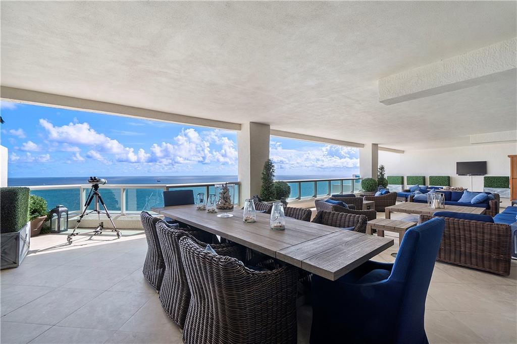 LAS OLAS BEACH CLUB - Residential