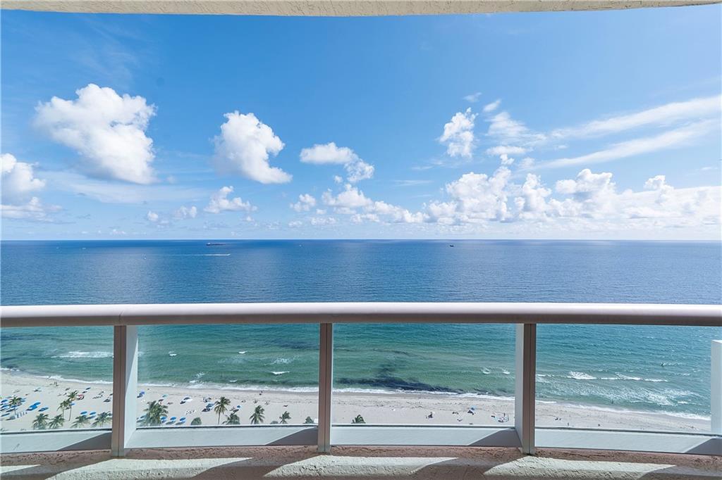 LAS OLAS BEACH CLUB - Residential