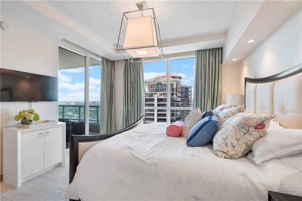 LAS OLAS BEACH CLUB - Residential