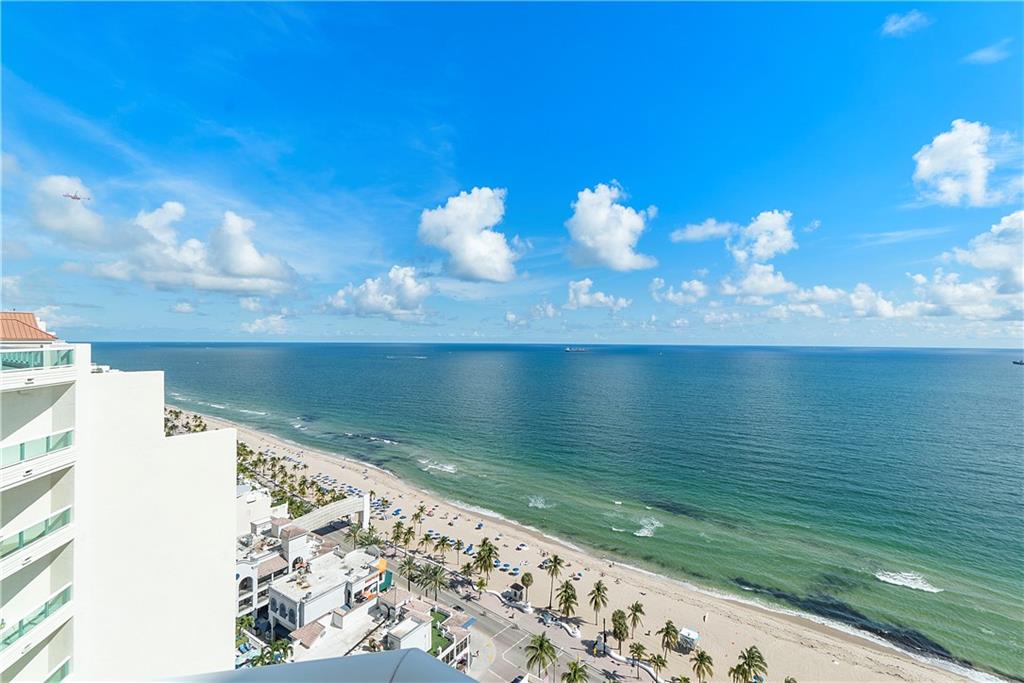 LAS OLAS BEACH CLUB - Residential