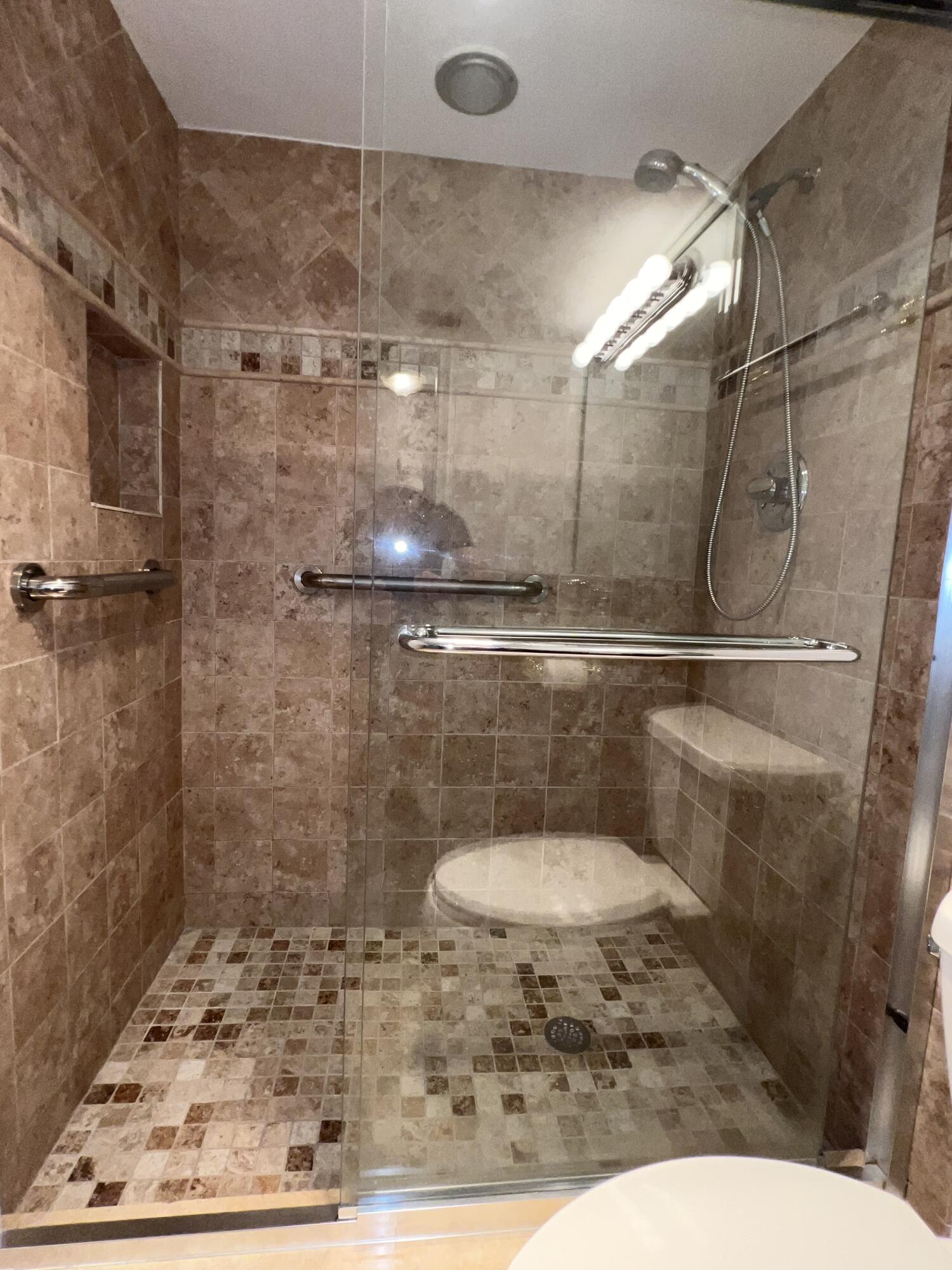 LUCAYA VILLAGE 2-A CONDO - Residential