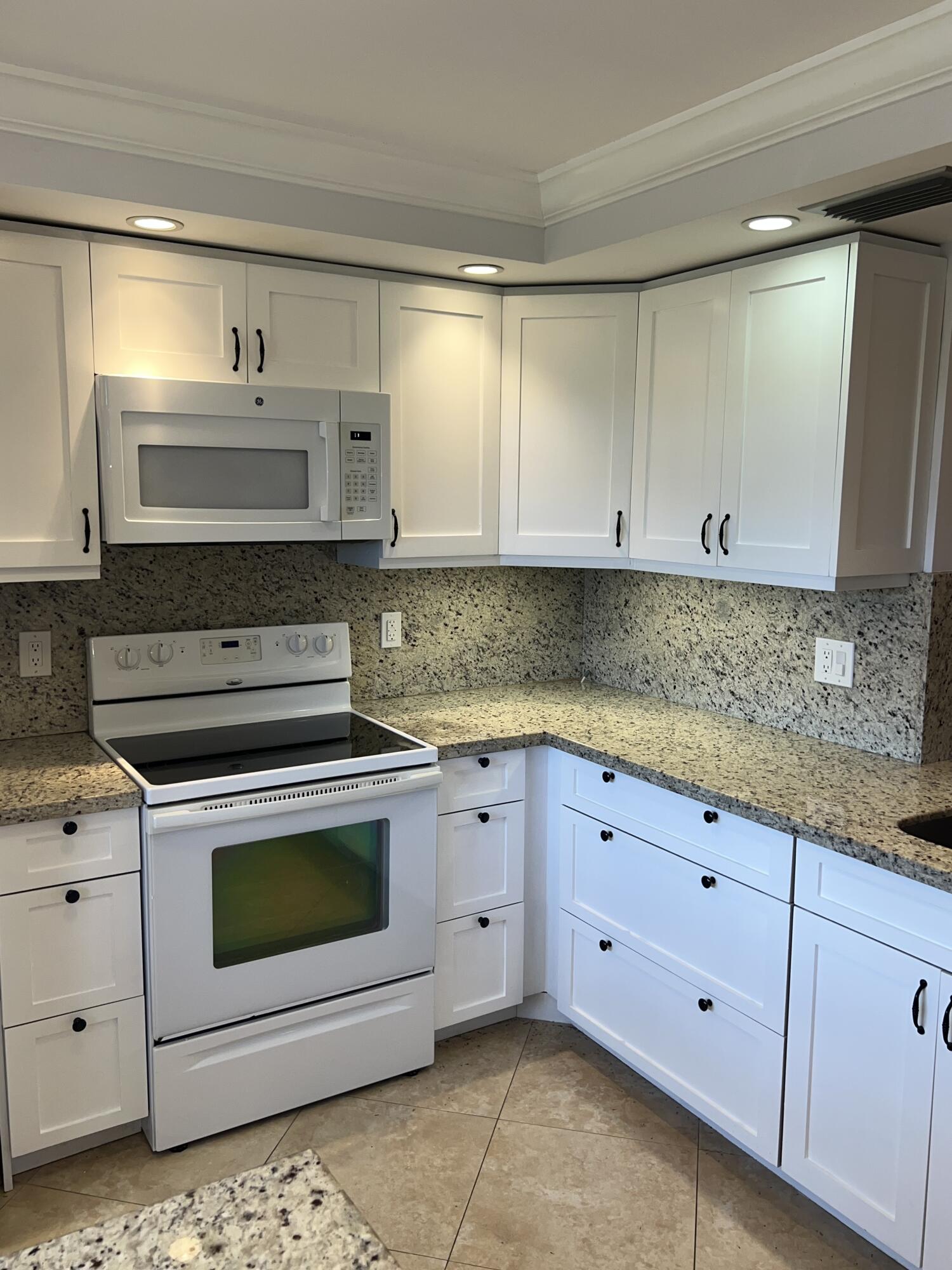 LUCAYA VILLAGE 2-A CONDO - Residential