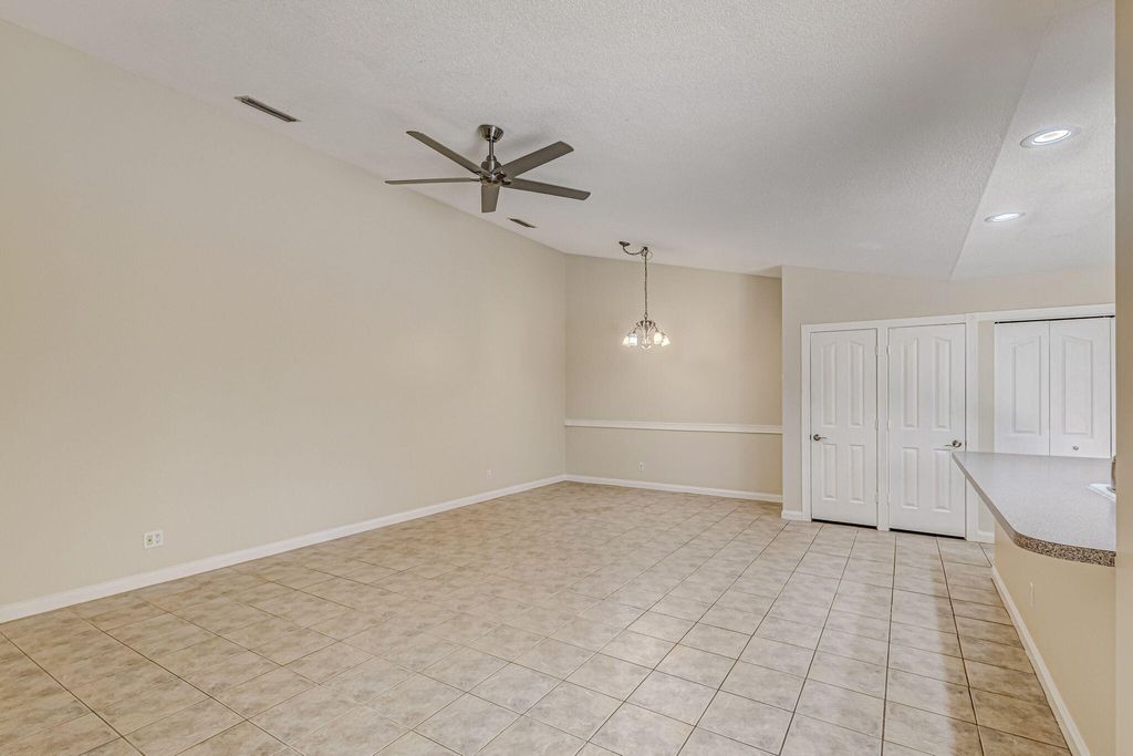Photo of 9165 Sun Terrace Circle #D, Palm Beach Gardens, FL 33403 (MLS # R10989224)