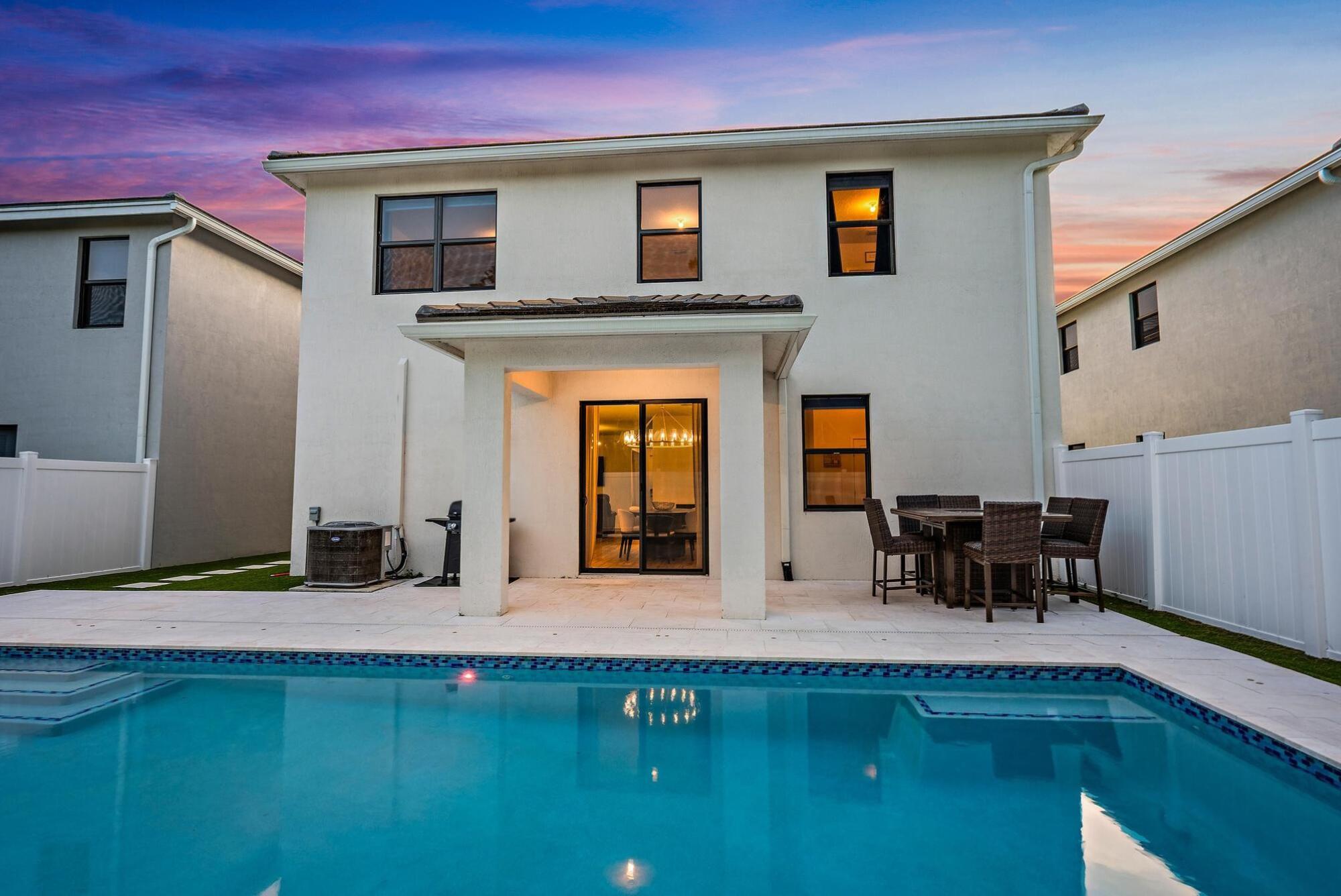 View photos, virtual tours, details... 18452 Glenstone Street