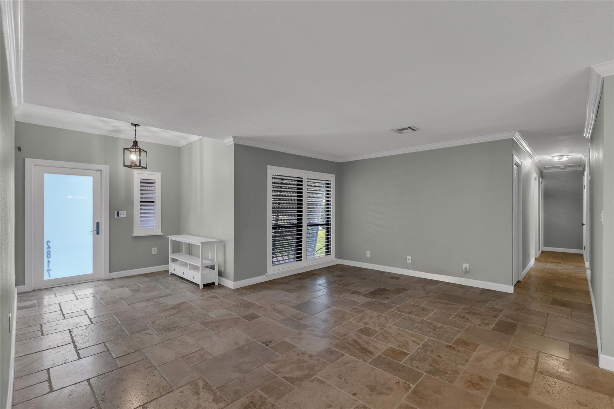 2817 NE 10th Ave