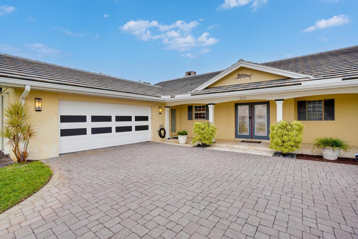 3521 SE Clubhouse Place