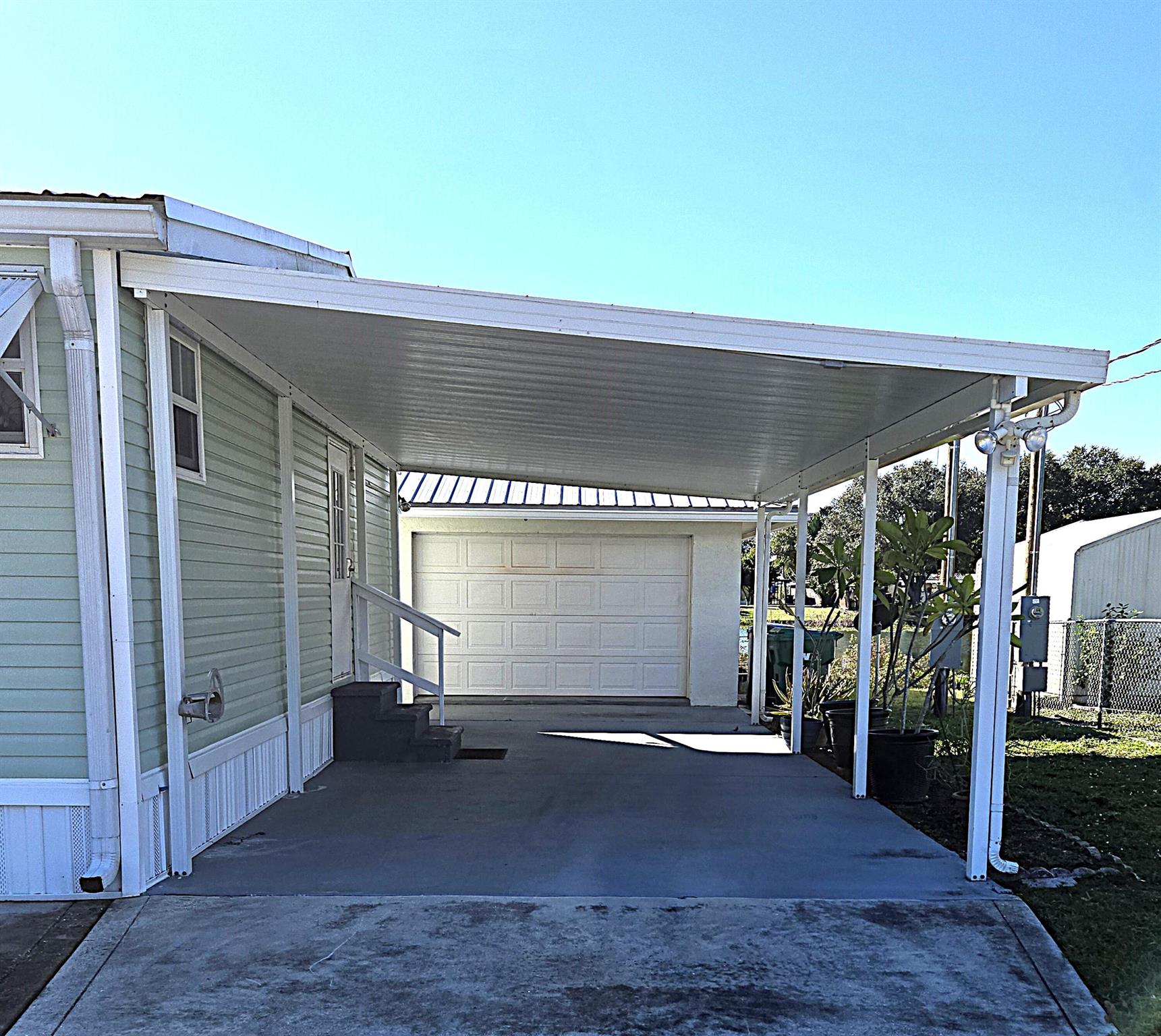 TAYLOR CREEK - Residential