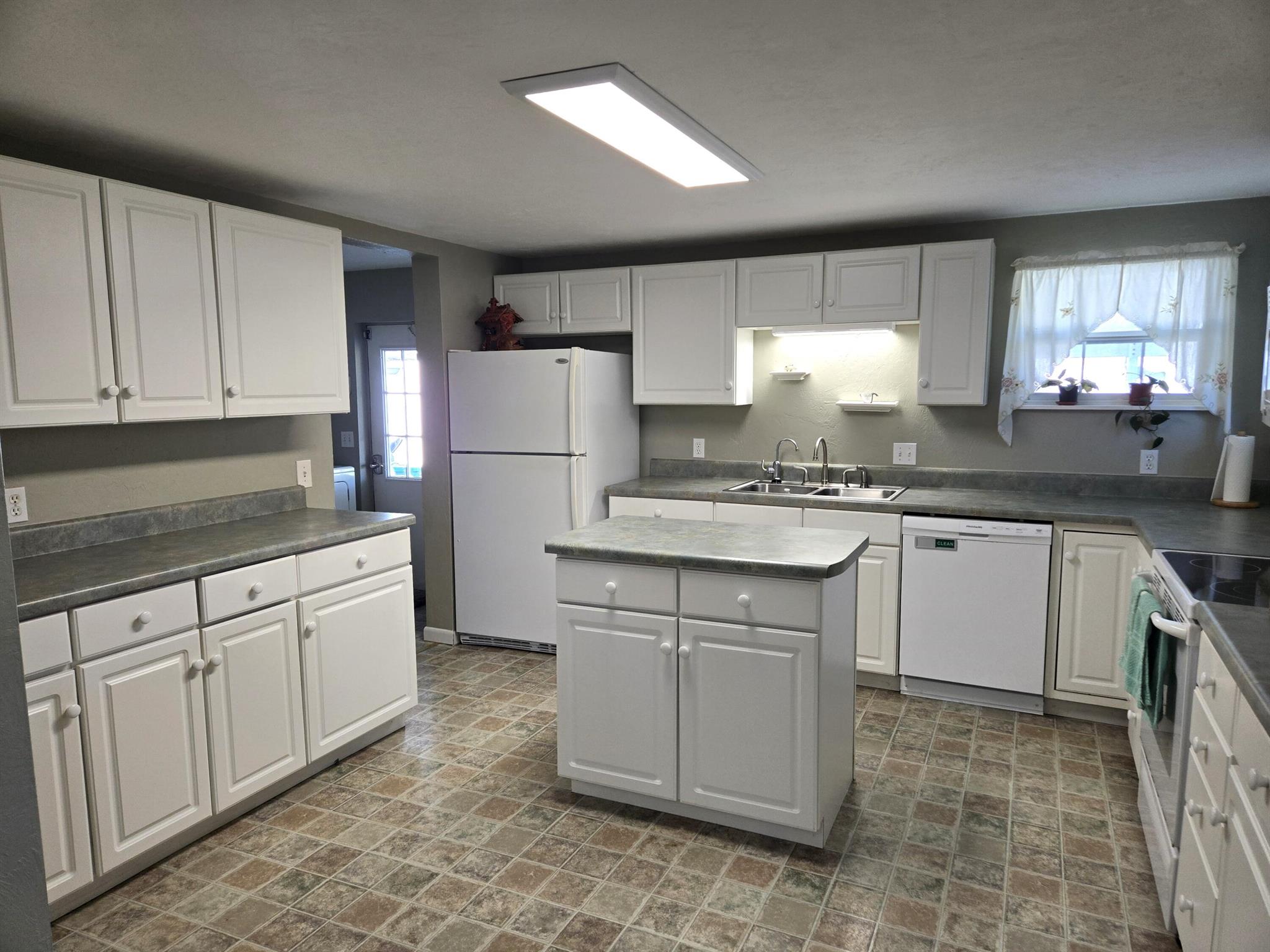 TAYLOR CREEK - Residential