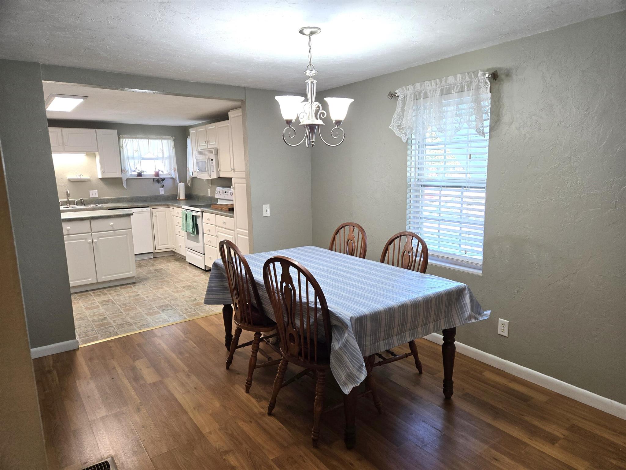 TAYLOR CREEK - Residential