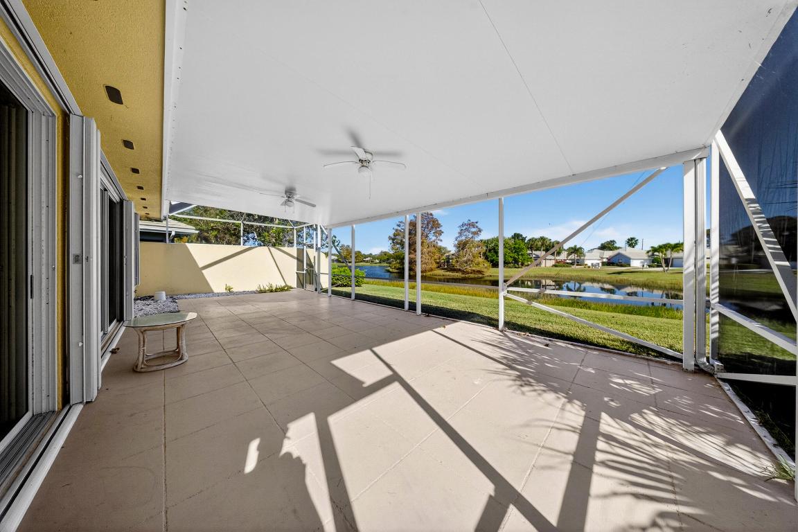 The Lakes at Bedford - Residential