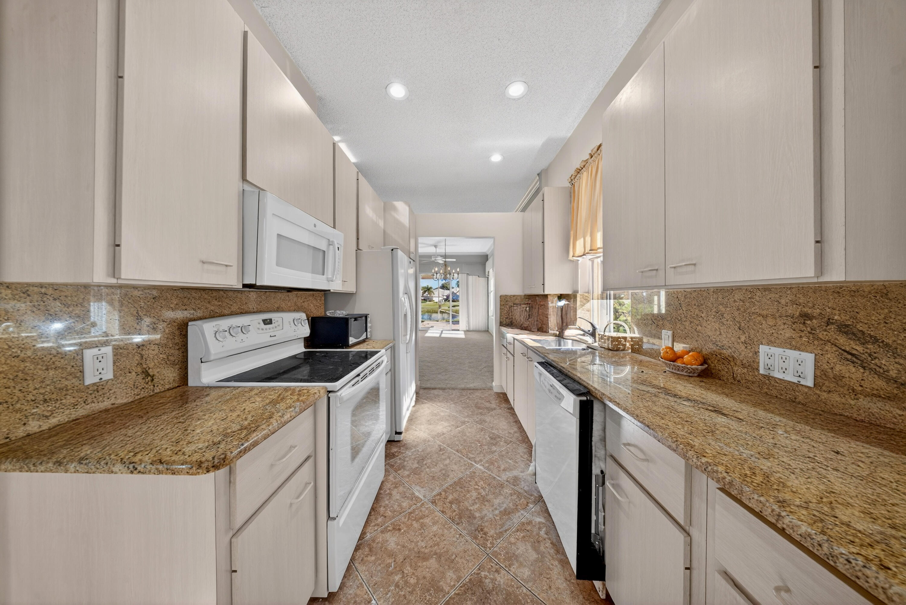 The Lakes at Bedford - Residential