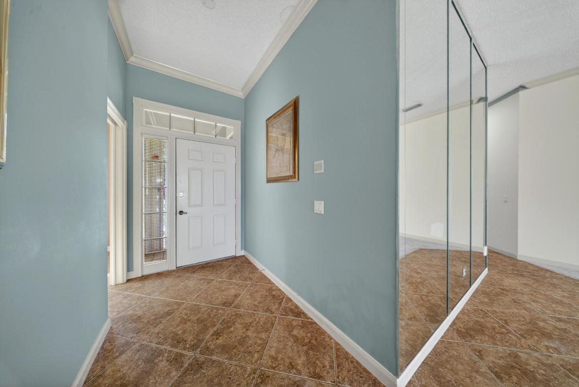 The Lakes at Bedford - Residential