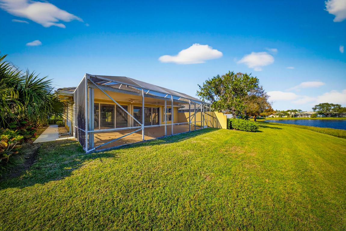 The Lakes at Bedford - Residential