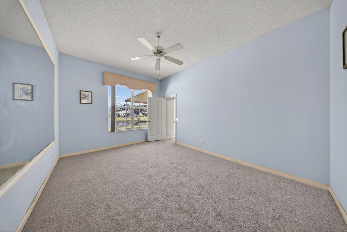 The Lakes at Bedford - Residential